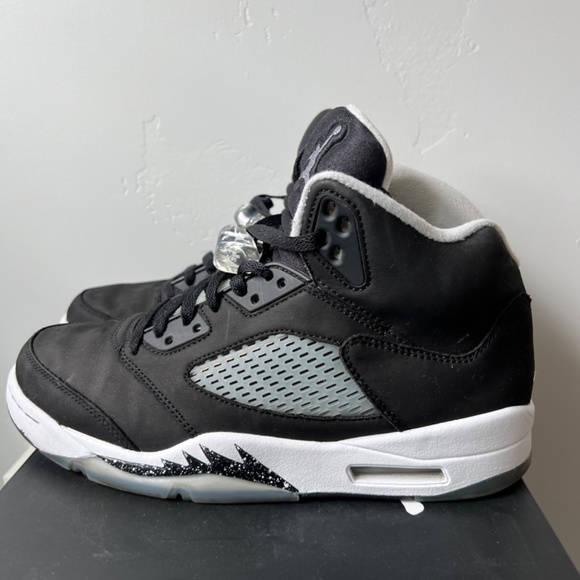 Jordan 5 Retro Moonlight (2021) - Picture 3 of 5